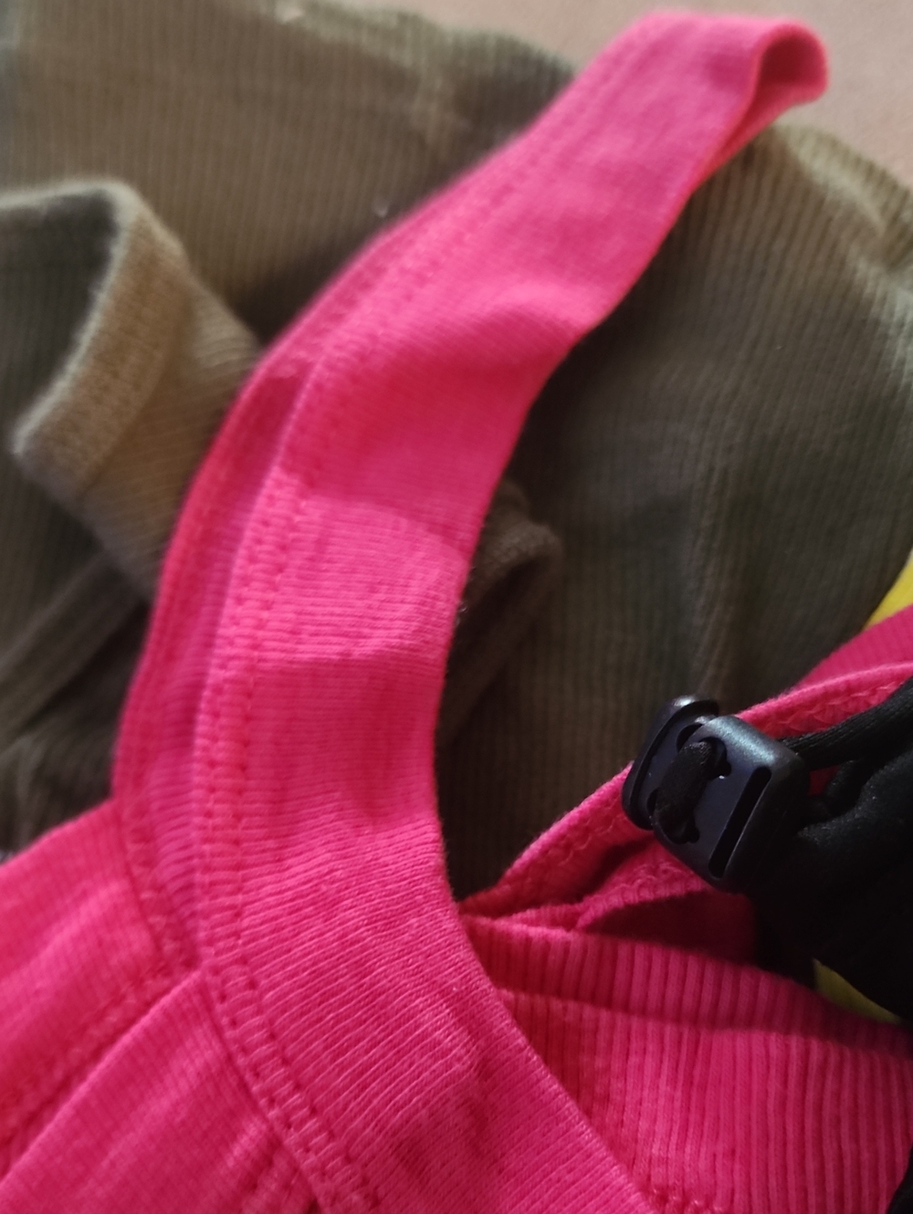 6 Assorted Tank Tops - Picture 8 of 10